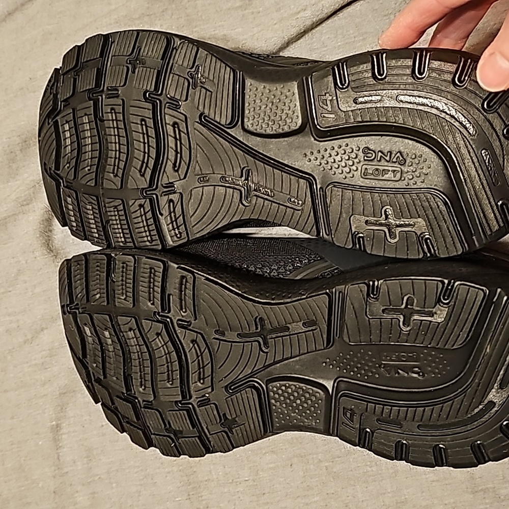Shoes - Picture 4 of 4